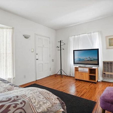Lovely Studio Apartment Located In Santa Monica A Лос-Анджелес Экстерьер фото