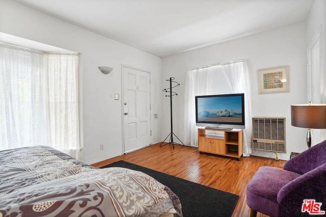 Lovely Studio Apartment Located In Santa Monica A Лос-Анджелес Экстерьер фото